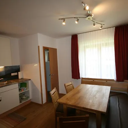 Апарт-готель Familienappartements Eder - Free Entry To Tauern Included