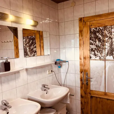 Апарт-готель Familienappartements Eder - Free Entry To Tauern Included