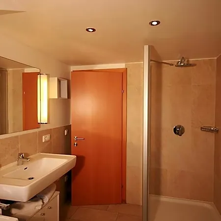 Familienappartements Eder - Free Entry To Tauern Included Hotel apartamentowy Kaprun