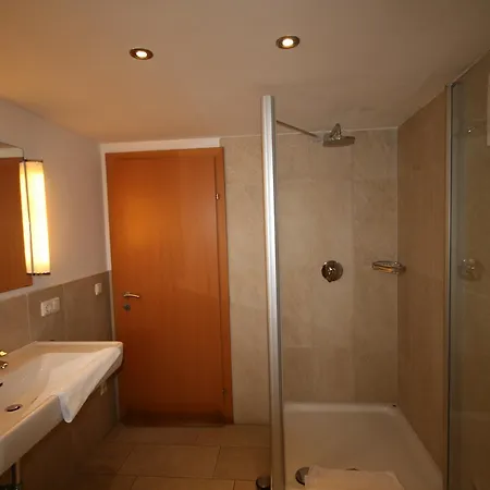 Familienappartements Eder - Free Entry To Tauern Included Капрун