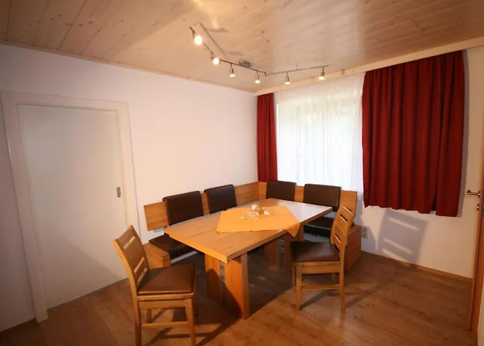 Апарт-отель Familienappartements Eder - Free Entry To Tauern Included 4*