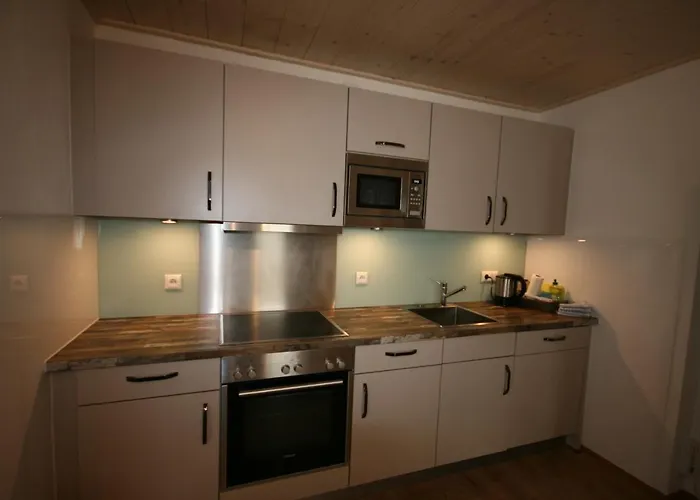 Апарт-отель Familienappartements Eder - Free Entry To Tauern Included Капрун