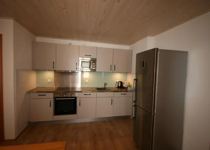 Familienappartements Eder - Free Entry To Tauern Included 卡普伦